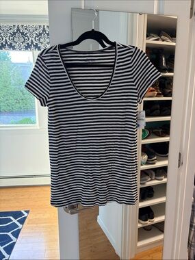 NWT Susina Black & White Striped Scoop Neck Tee
